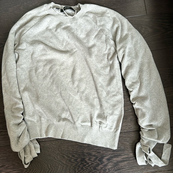 Grey bow tie sleeves - Picture 1 of 3